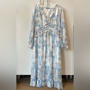 Simple White Long Sleeve V-Neck Sundress